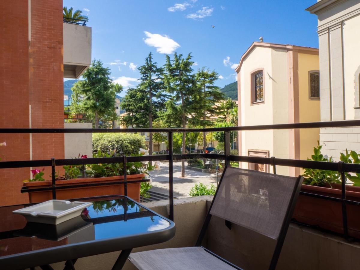 Yourhome In Vico Вико-Экуенсе Экстерьер фото
