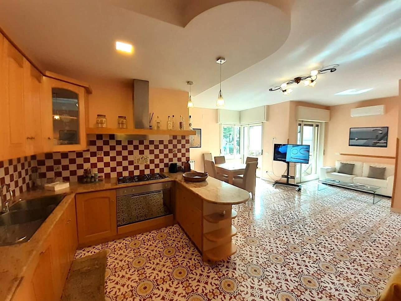 Yourhome In Vico Вико-Экуенсе Экстерьер фото